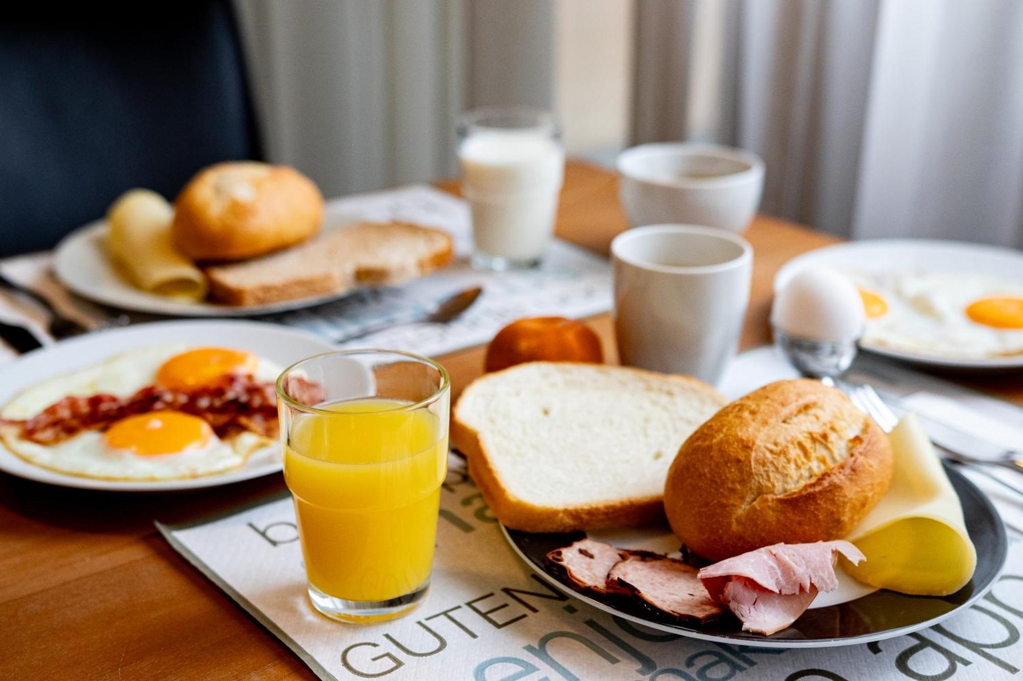 Hunzego Hotel Uithuizermeeden Ngoại thất bức ảnh