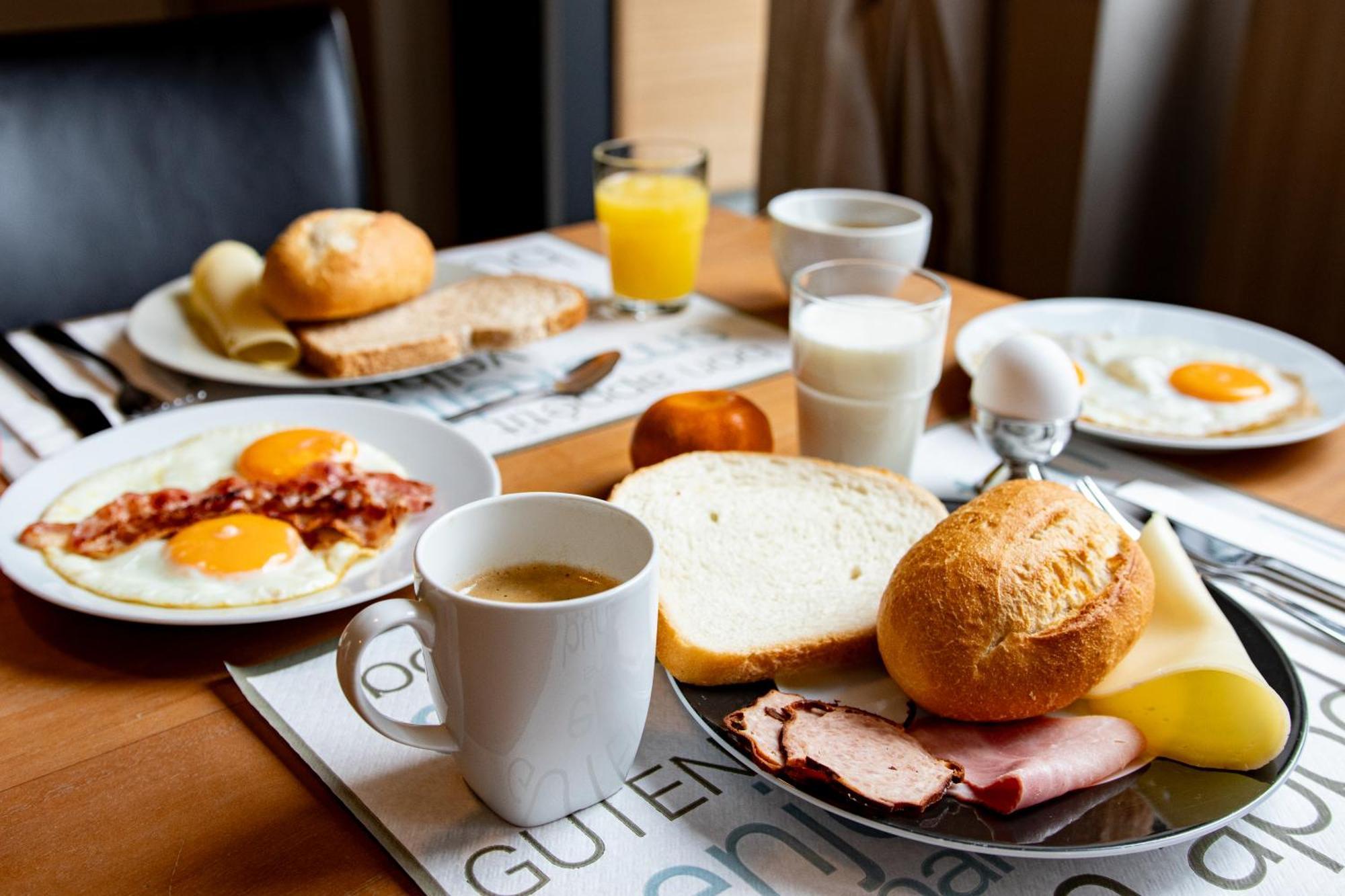 Hunzego Hotel Uithuizermeeden Ngoại thất bức ảnh