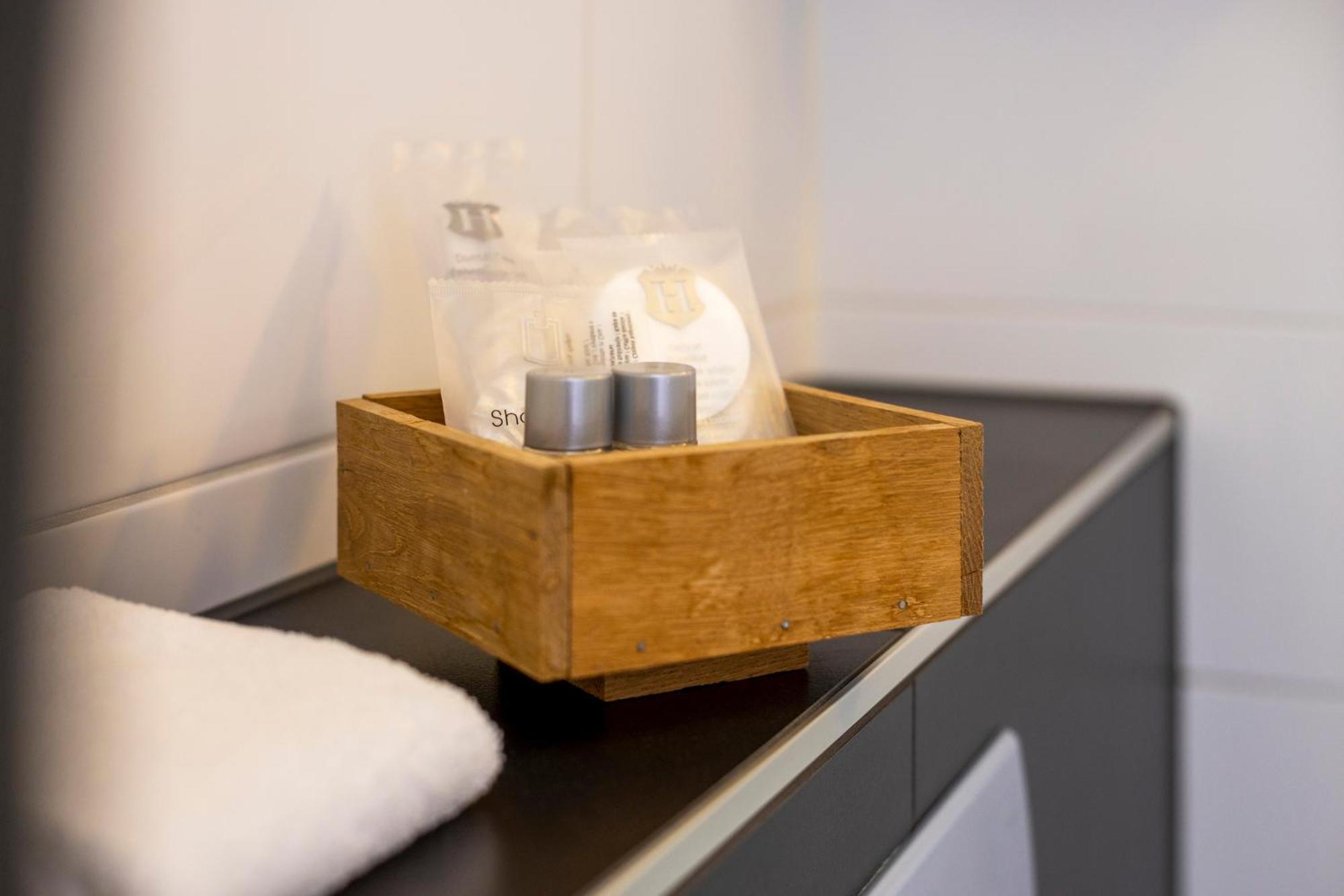 Hunzego Hotel Uithuizermeeden Ngoại thất bức ảnh