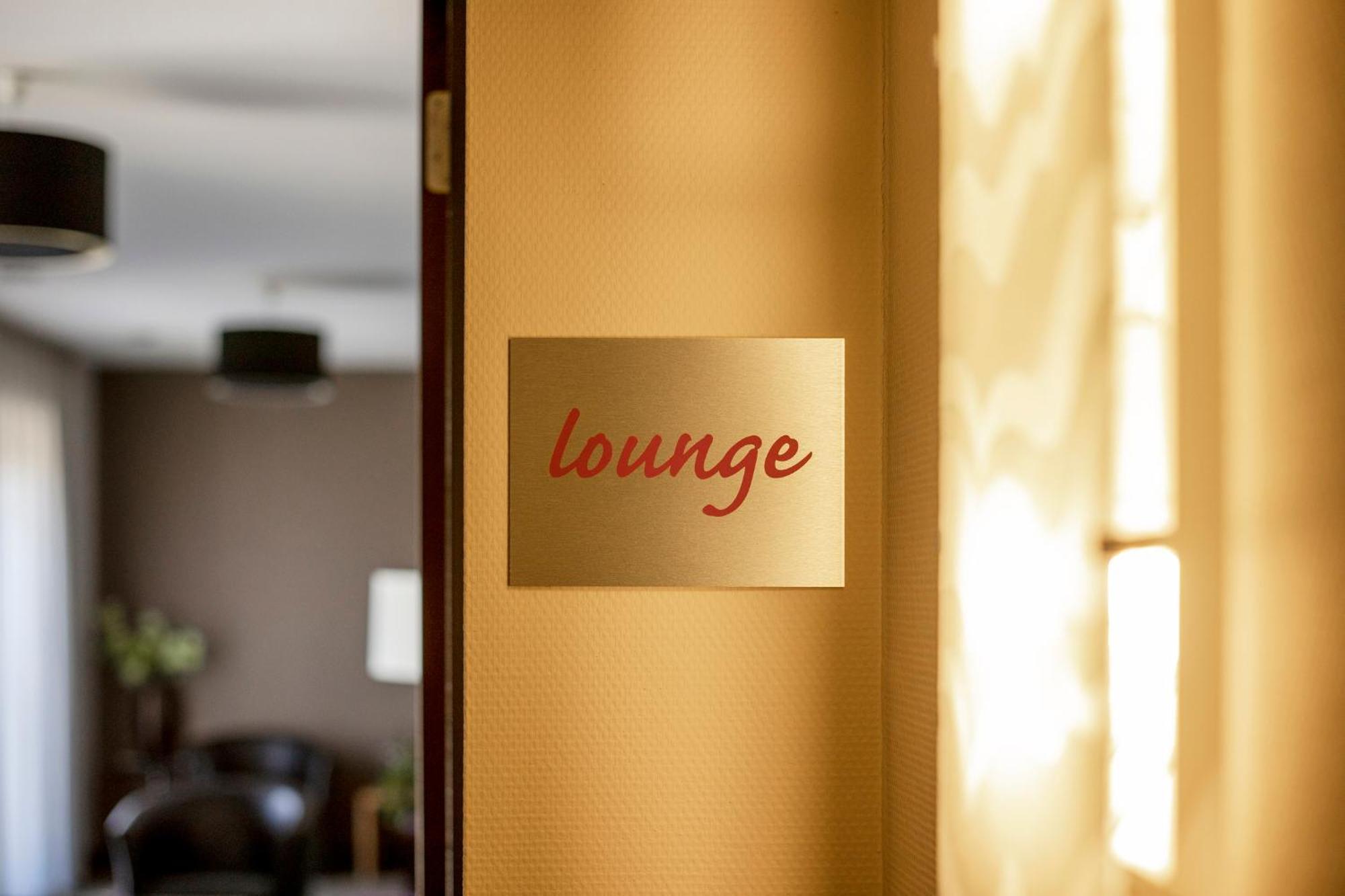 Hunzego Hotel Uithuizermeeden Ngoại thất bức ảnh