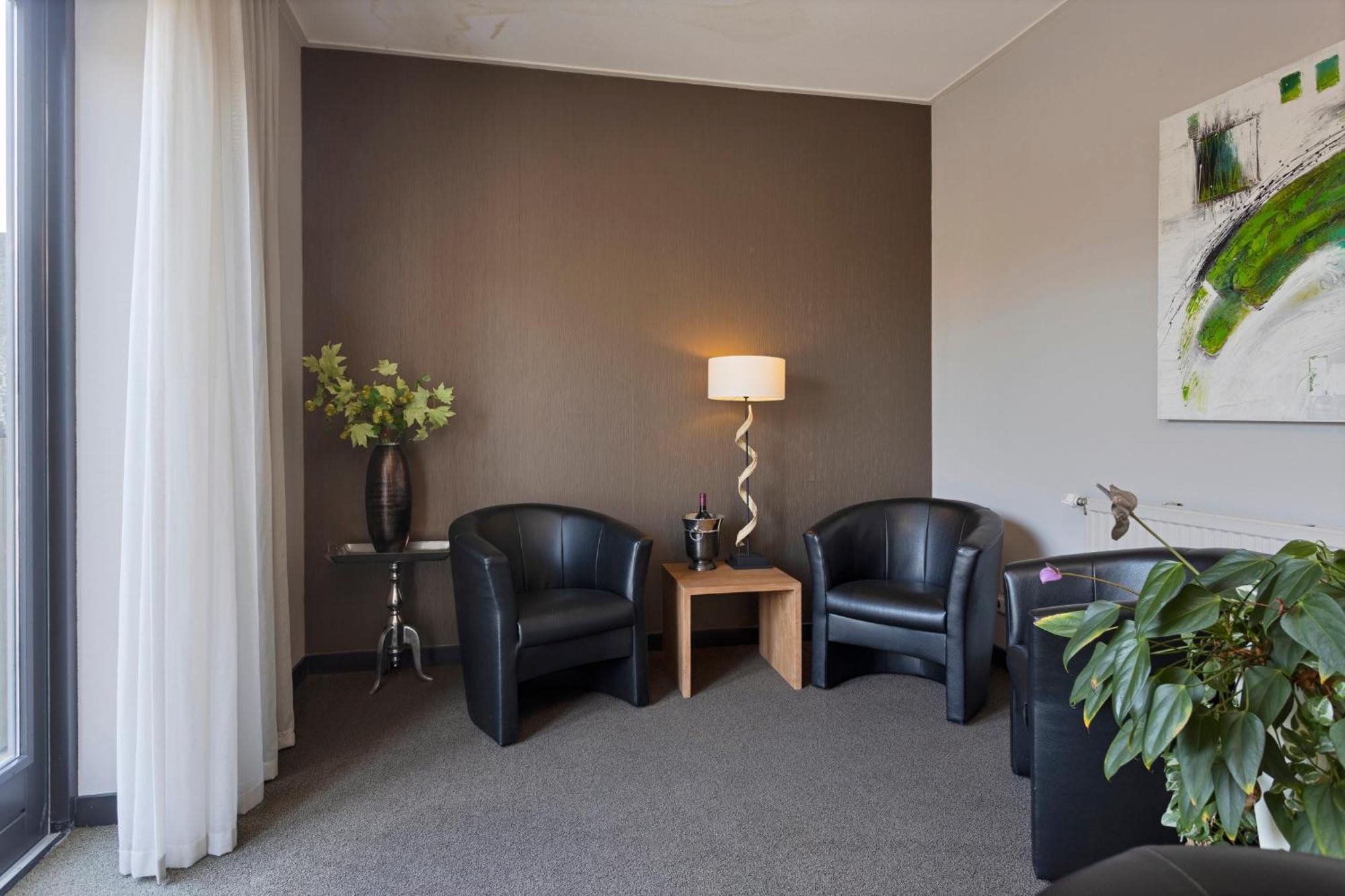 Hunzego Hotel Uithuizermeeden Ngoại thất bức ảnh