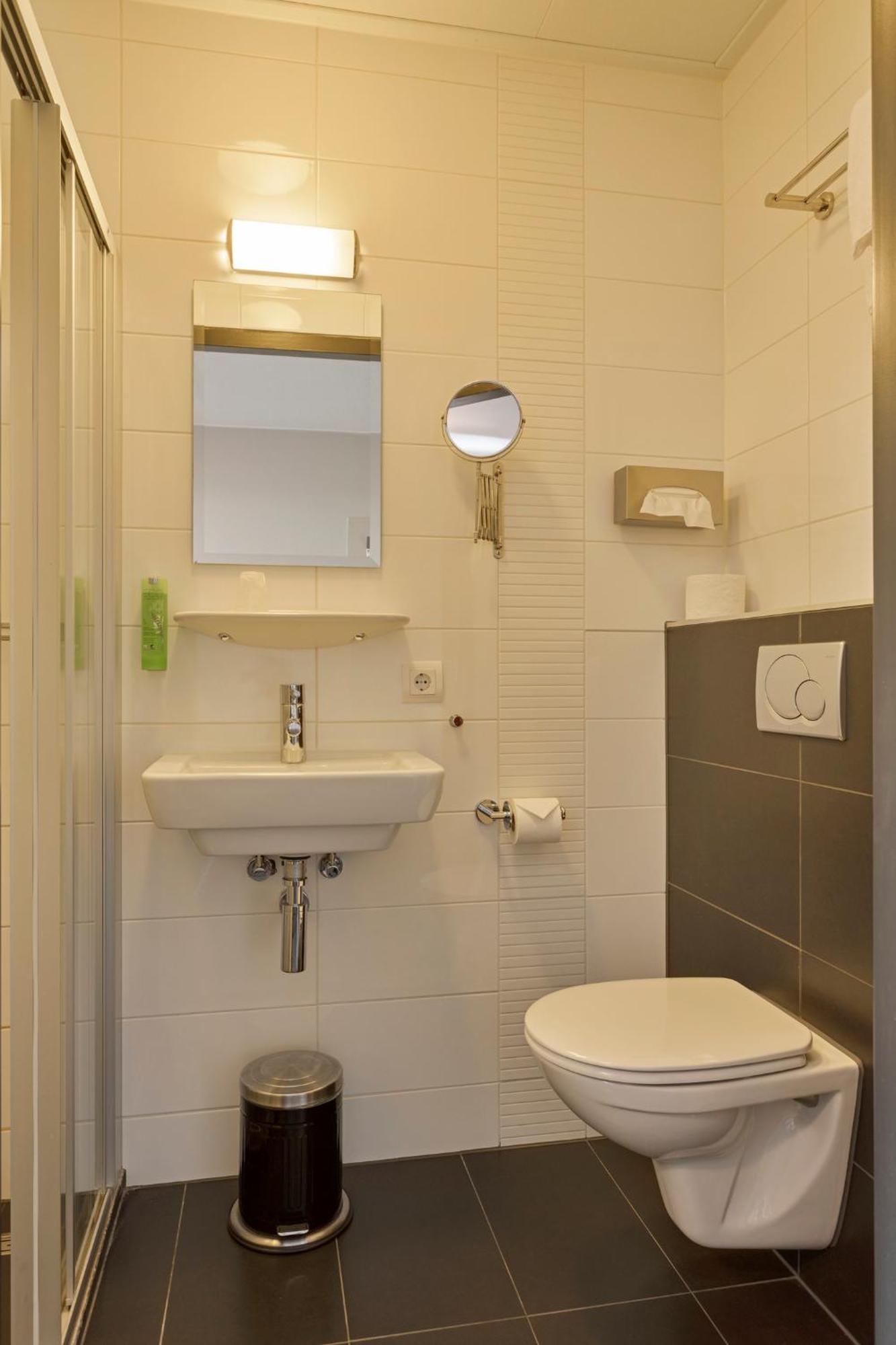 Hunzego Hotel Uithuizermeeden Ngoại thất bức ảnh